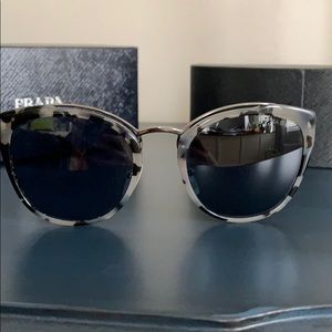 AUTH. Prada grey tortoiseshell cateye sunglasses